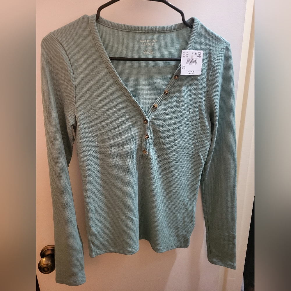 American Eagle waffle knit Henley